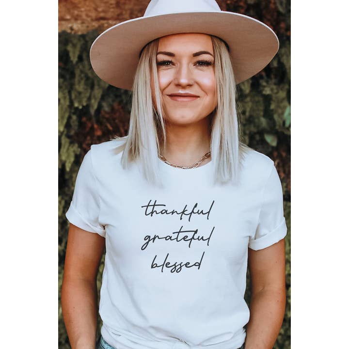 Taknemmelig taknemmelig velsignet grafisk Tee for engroshandel hos Bella Me