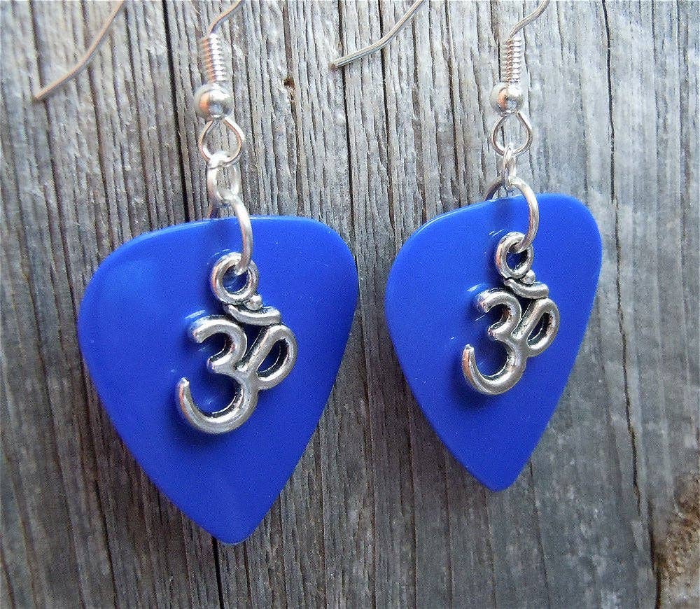 Simply Raevyn - Wholesale Dangle Earrings - Ohm Charm Guitar Pick Earrings13