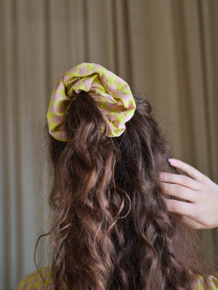 Crinkle Gingham Scrunchie Set for wholesale by Pink Haley
