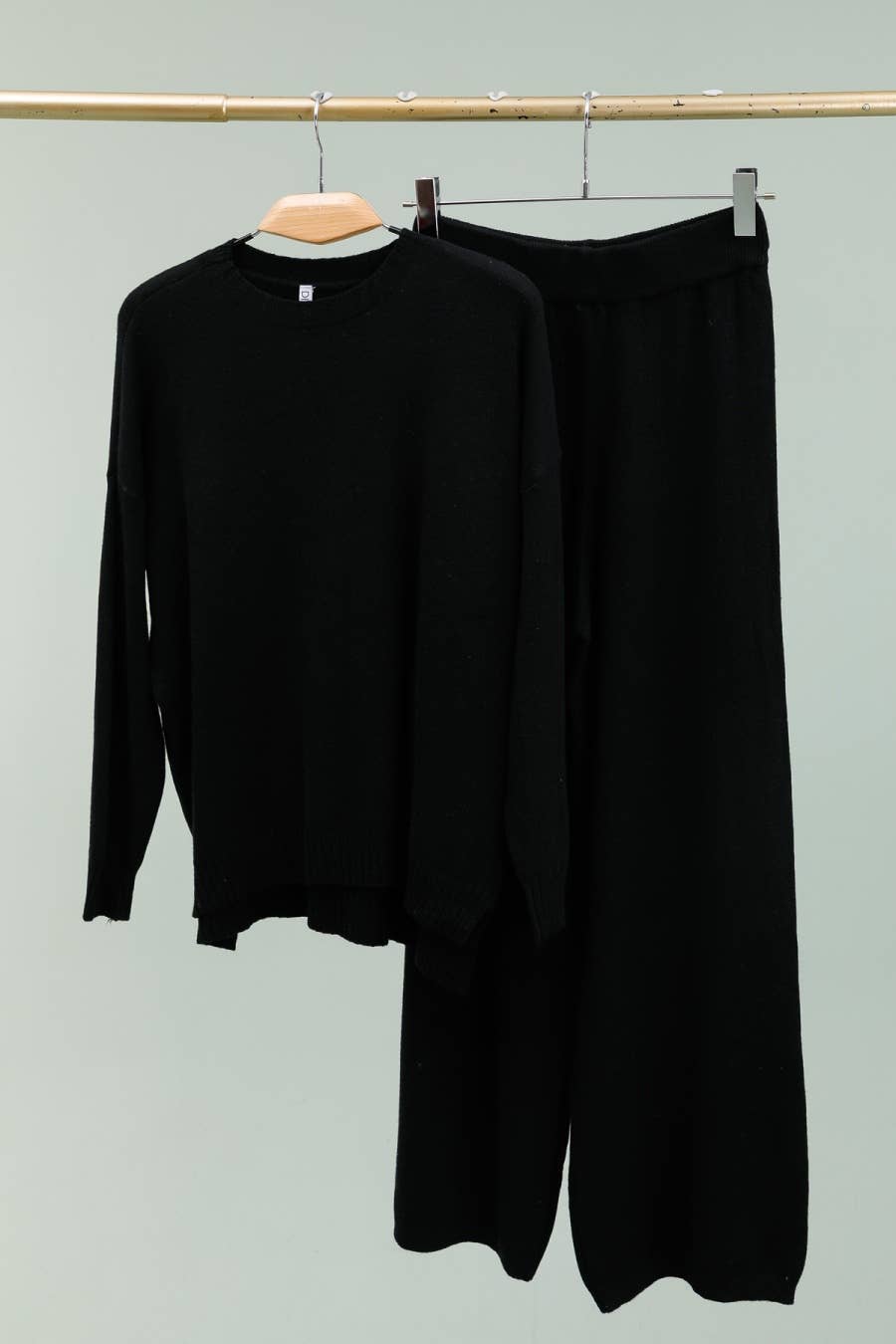 DIX-ONZE - Wholesale Lounge Set - Women's - 2-Piece Set in Soft Knit – Comfort & Elegance4