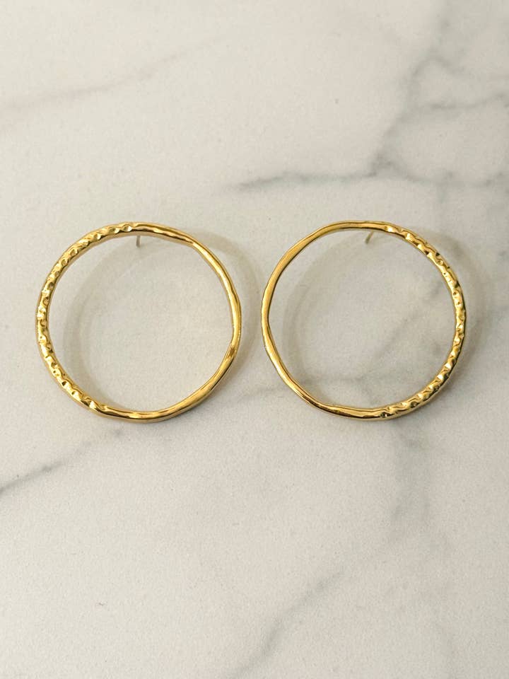 Neoma Stainless Steel Round Stud Earrings for wholesale by Cassette Barcelona