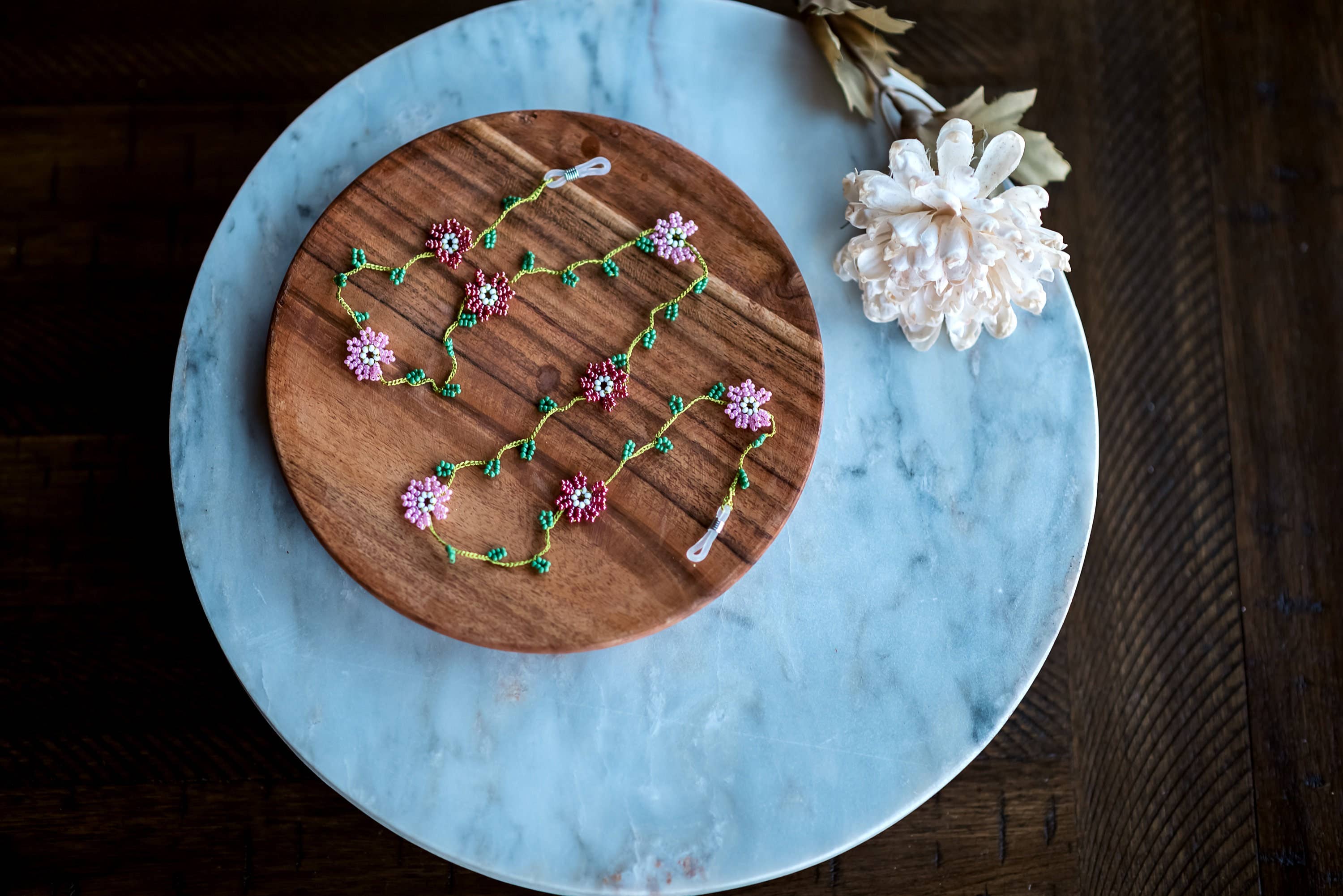 Hemsin Atelier - Wholesale Sunglasses/Eyeglasses Strap - Women's - Beaded Floral Eyeglass Chain and Sunglasses Holder3