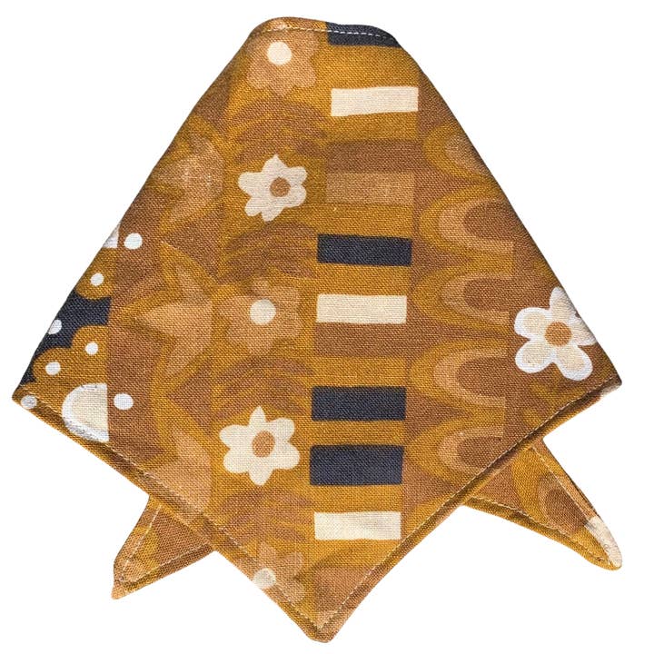 Bandana Boho à nouer réutilisé pour la vente par True Pup