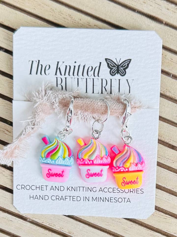 Sucré pour la vente par The Knitted Butterfly