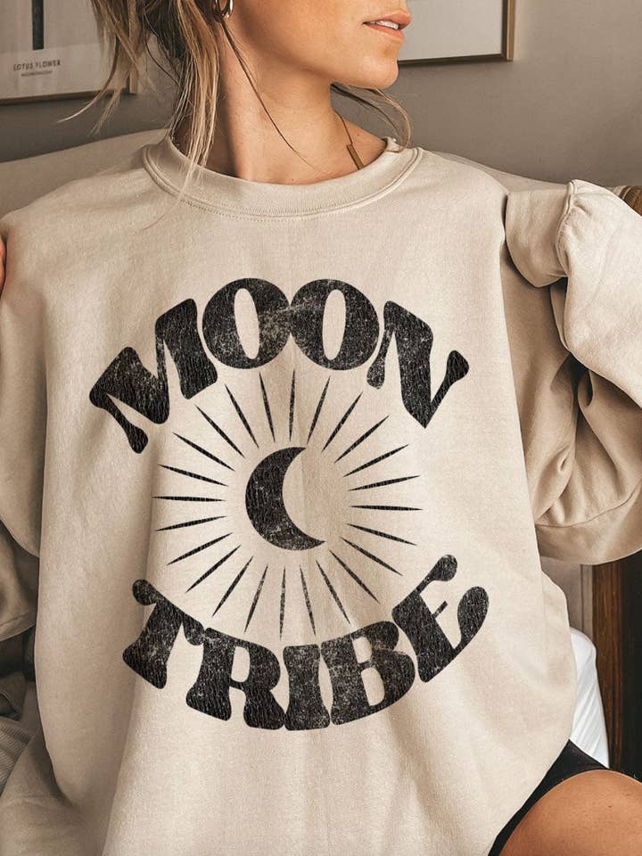 Moon Tribe- Cream Tröja för wholesale av THE LATTIMORE CLAIM