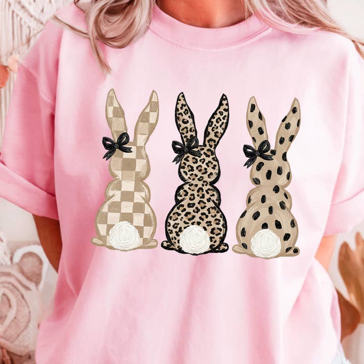 Trio de lapins de Pâques T-shirt graphique de Pâques | Gildan pour la vente par Shoppe SHC