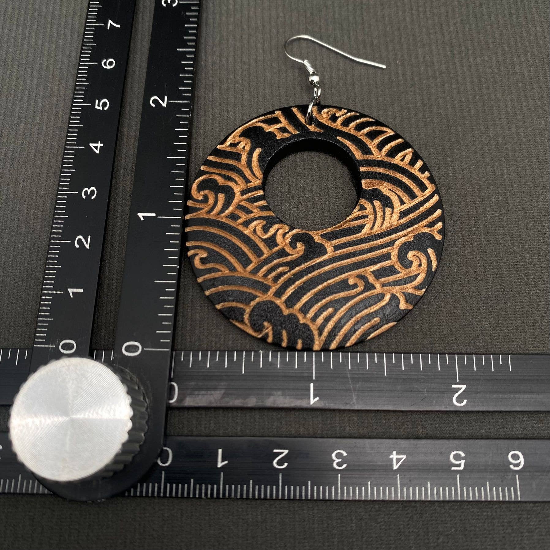 Mio Queena - Wholesale Dangle Earrings - Carving Pattern Wooden Round Dangle Earrings11