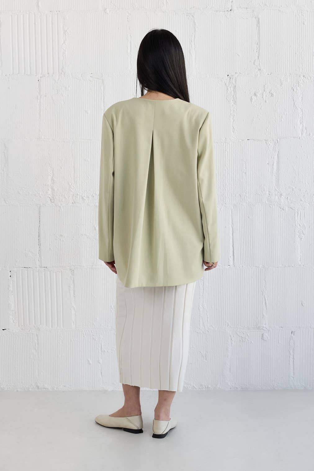 All Row - Wholesale Blazer - Women's - The Eleanor Blazer | Deep V-Neck Oversized Blazer3