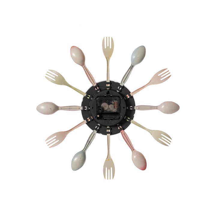 Quickway Imports - Vente Horloges murales - Horloge murale décorative en 3D avec cuillère et fourchette12