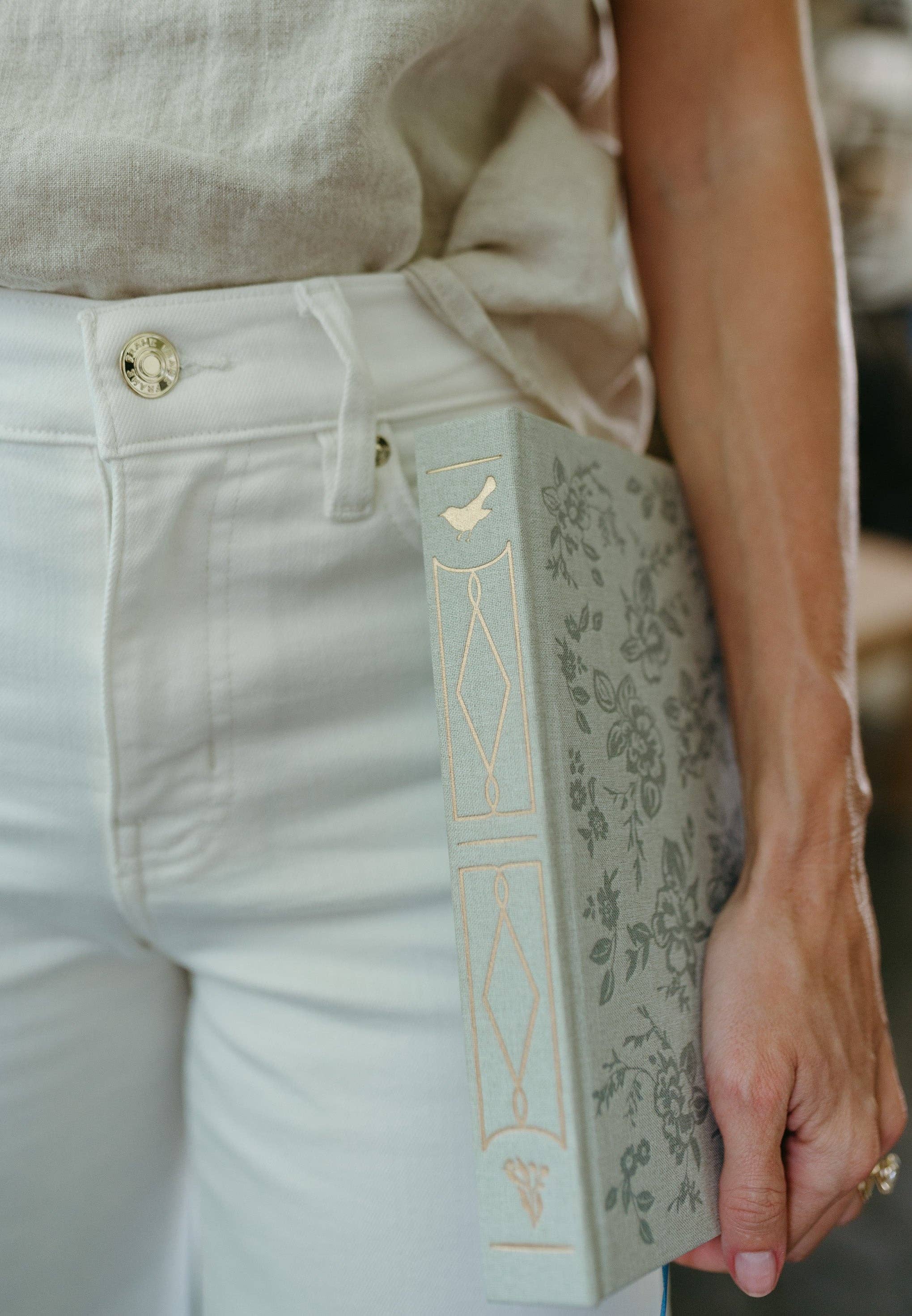 Flowerie - Wholesale Sketchbook/Sketchpad - Daydreamer Linen Sketchbook - Embossed Green Floral Journal6