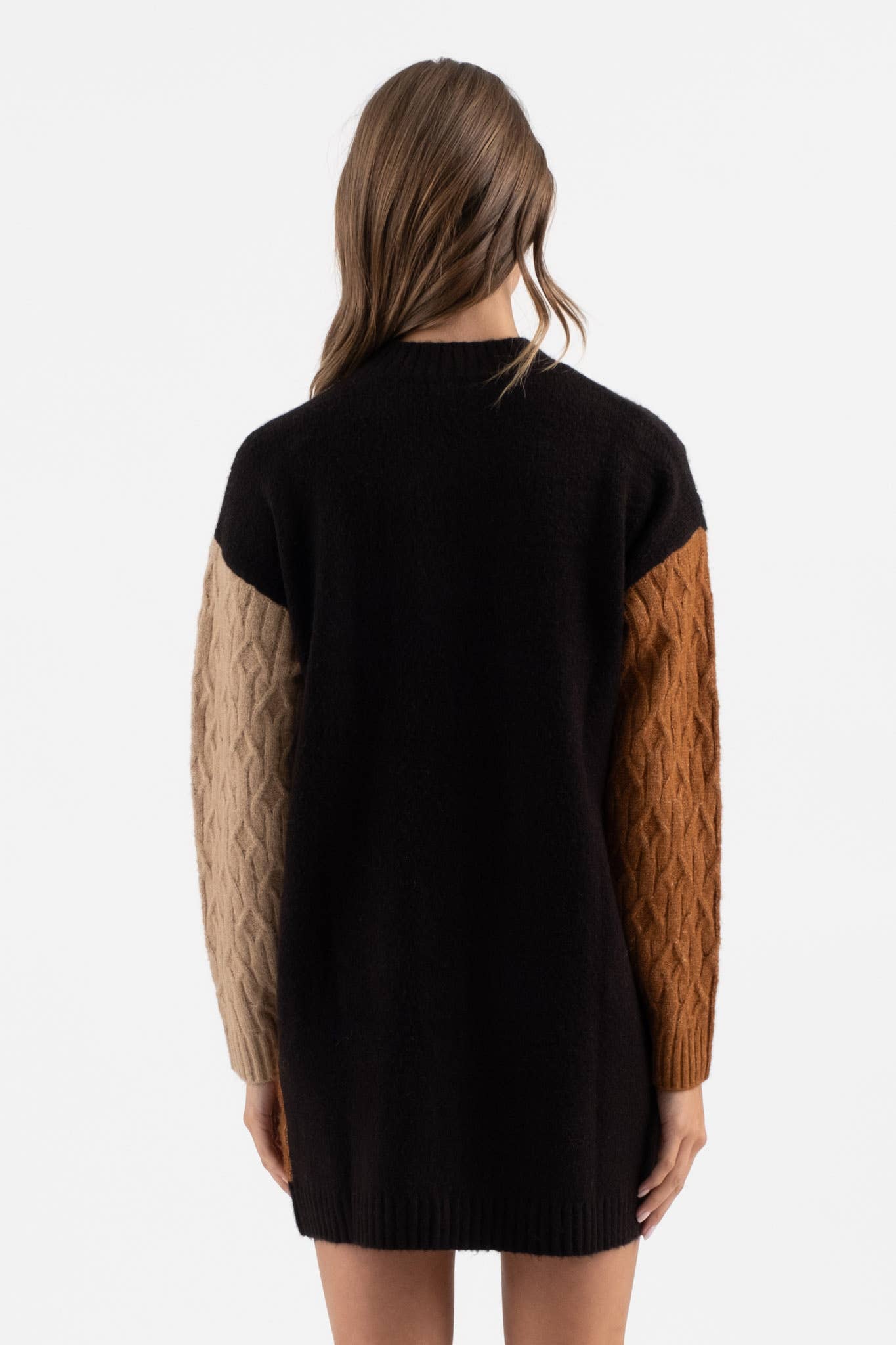 MINE – wholesale Dress – Women's – COLORBLOCK CREWNECK LONG SLEEVE KNIT SWEATER DRESS1