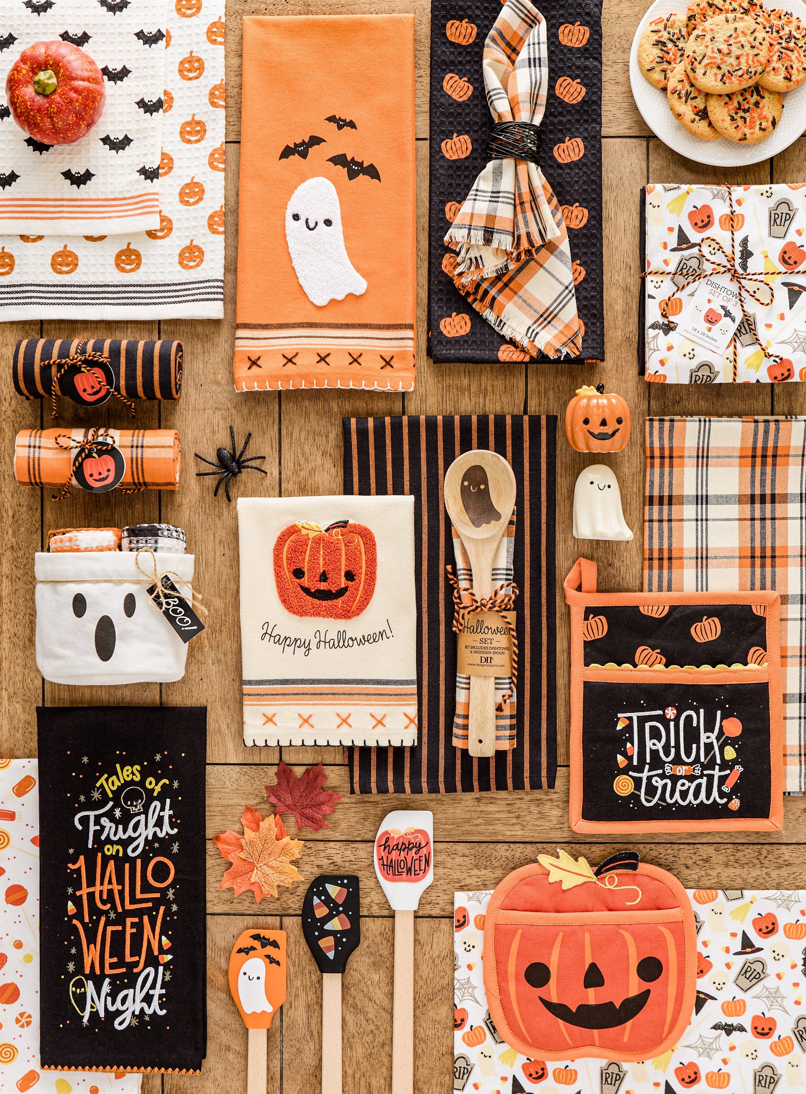 Design Imports - Wholesale Tea Towel - Tales of Fright Embellished Dishtowel2