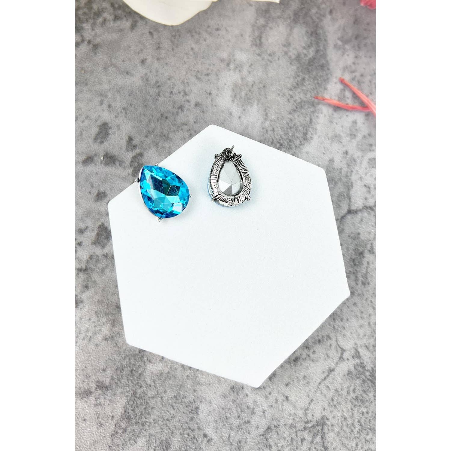 JHP Collection - Wholesale Stud/Post Earrings - TEAR DROP CRYSTAL OVAL STUD EARRING7