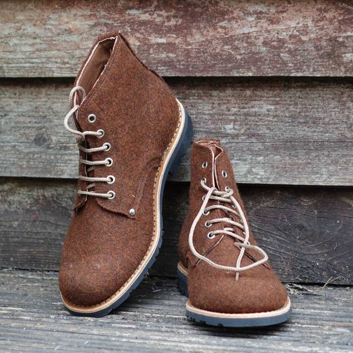 Bottes à lacets Katla Burel - Rouille pour la vente par By The Mountain - Portuguese Handmade Footwear