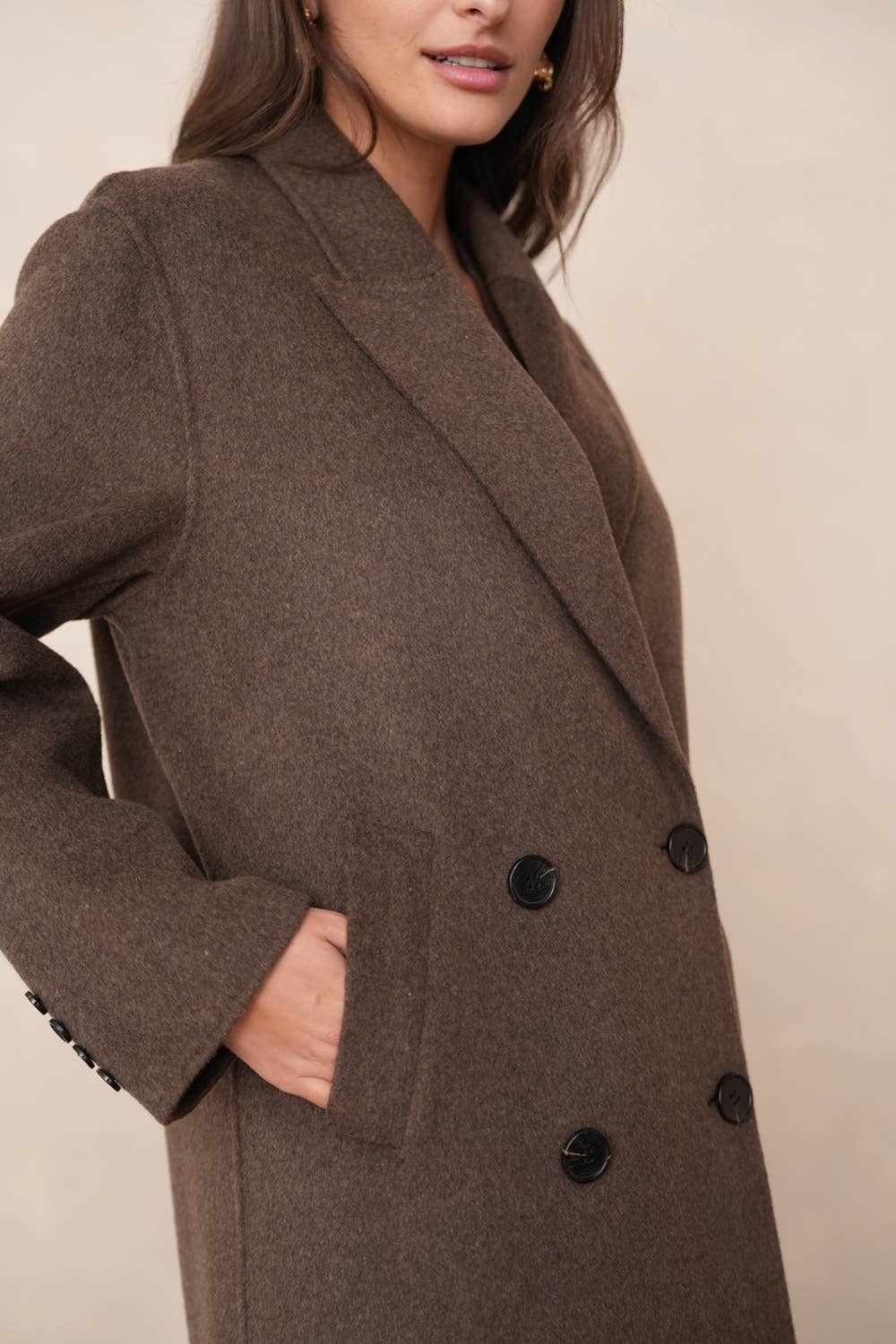 Attentif Paris – Großhandel Mantel - Damen – Extra langer, handgenähter Oversize-Mantel aus Wollmischung2