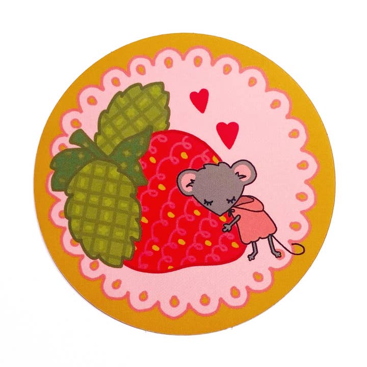 Adhesivo de vinilo con forma de ratón y fresa para venta al por mayor de Sticks and Bones Mercantile