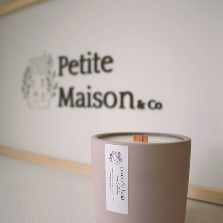 Petite Maison and Co. - Wholesale Jar/filled candle - Soy Candle Wax1