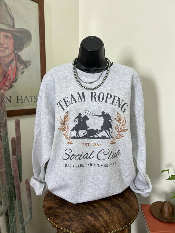 Team Roper Rundhals-Pullover für den Großhandel von Lost Creek Boutique LLC