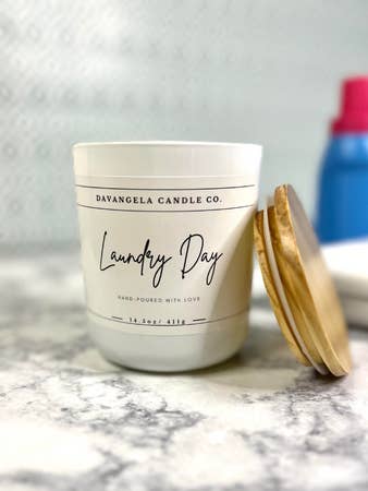 Journée Blanchisserie pour la vente par Davangela Candle Co.
