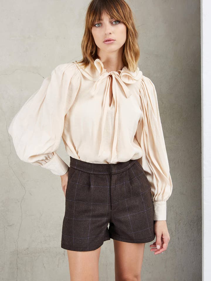 Iridescent chiffon blouse with fancy collar for wholesale by ELLI WHITE