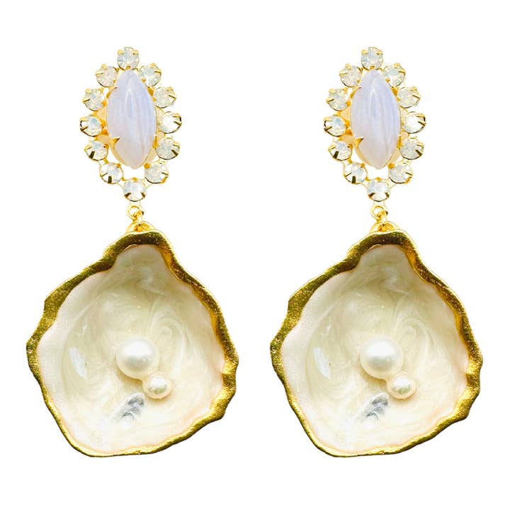 The Pink Reef Jewel Oyster in Blue Agate for wholesale by The Pink Reef