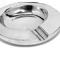 Runder Zigaretten-Aschenbecher aus Blech für den Großhandel von João Vieira de Campos, Lda.