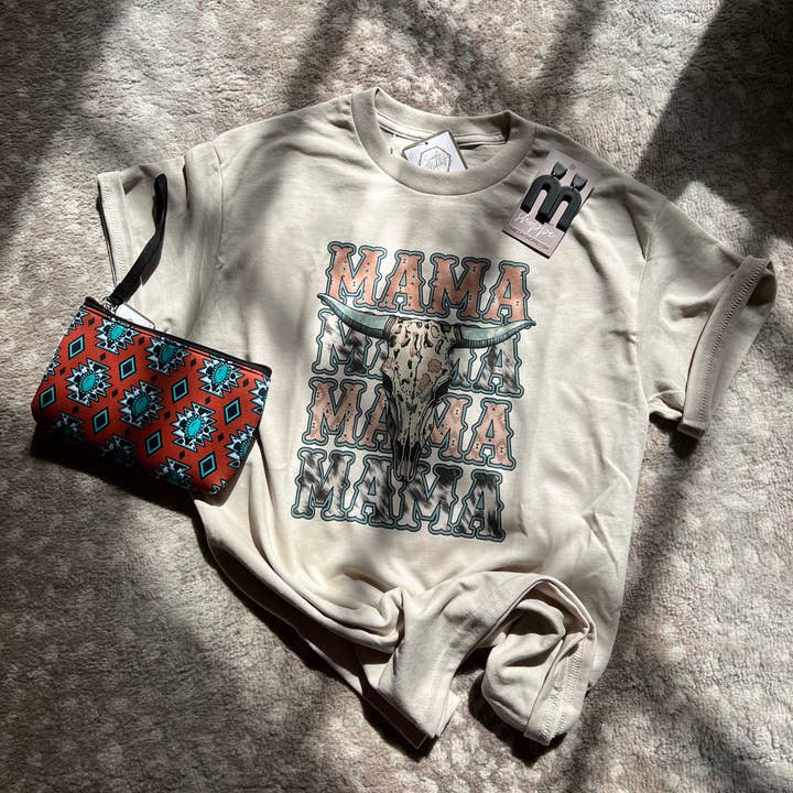 Mama Bull Skull Western T-shirt för wholesale av Simply Midwest