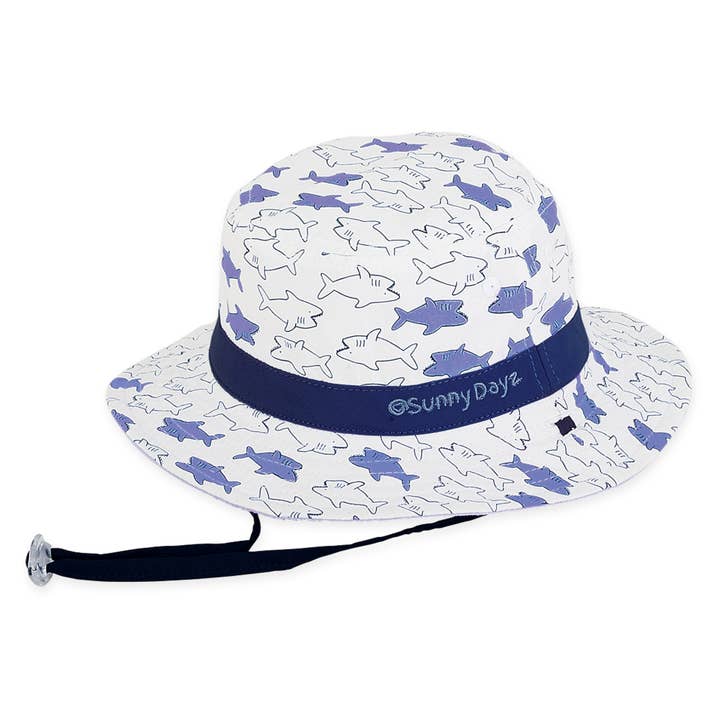 Marine, Chapeau réversible pour garçons avec imprimé requin, Bord 2" pour la vente par Headwear & Handbag Collections by Sun 'N' Sand