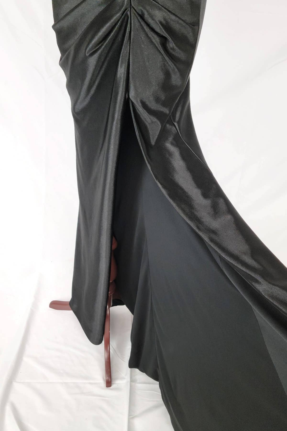 Chicas - Vente Robe de soirée – femme - Robe bustier en satin avec corset à perles et sequins C8319