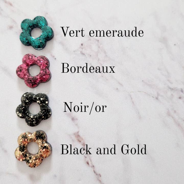 Bloemenoorbellen (kleur naar keuze) voor wholesale door Les Noeuds de Maman