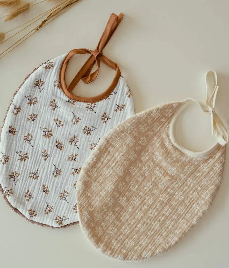 Manufacture des bébés français - Wholesale Bib - Baby - Linen-colored bib2