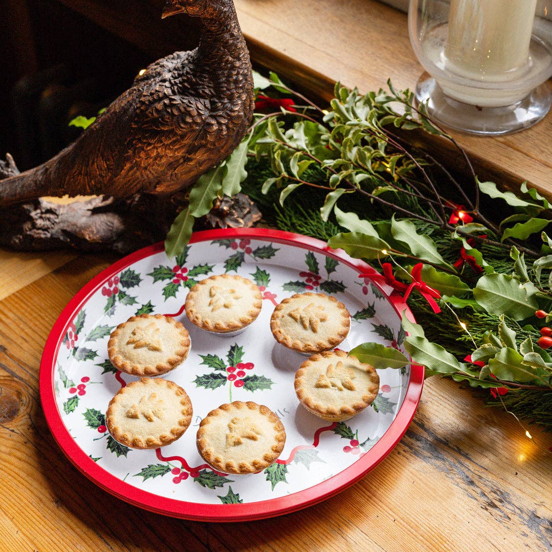 Talking Tables UK – wholesale Serving tray – Holly Tin Tray - 30cm3