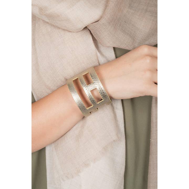 SAACHI – wholesale Cuff bracelet – Jaanavar Smooth Leather Cuff Bracelet2