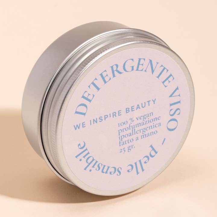 Solid facial cleanser for dry and sensitive skin for wholesale by We Inspire Beauty