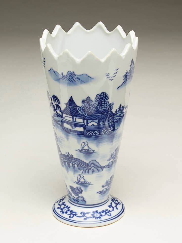 Blue Willow Design Vase for wholesale by AA Importing