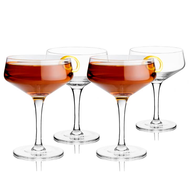 Ensemble de 4 verres à coupe en cristal à tige inclinée Raye™ pour la vente par Viski
