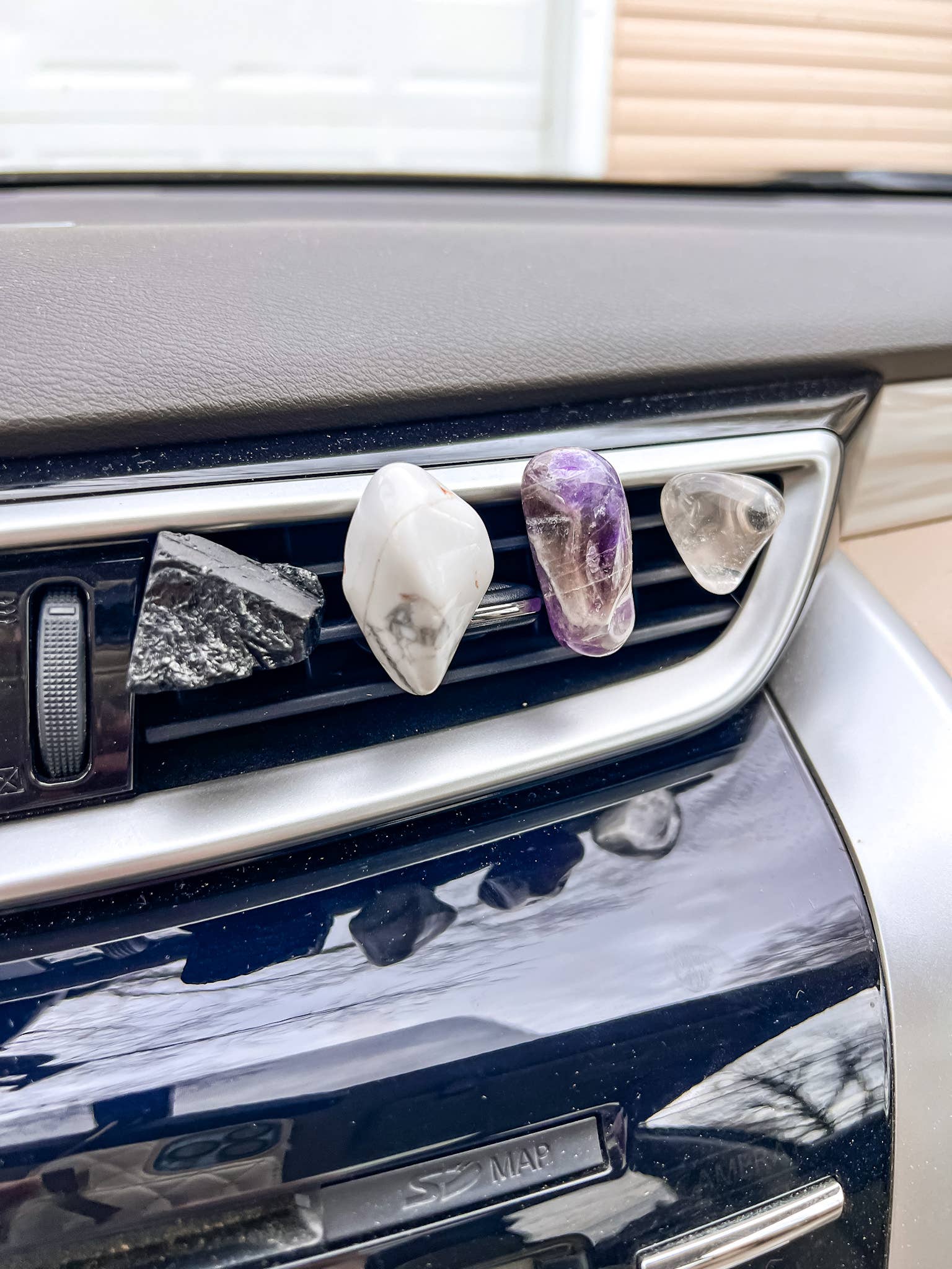 Rock This Out - Wholesale Spiritual Stone/Crystal - Crystal Car Vent Clips