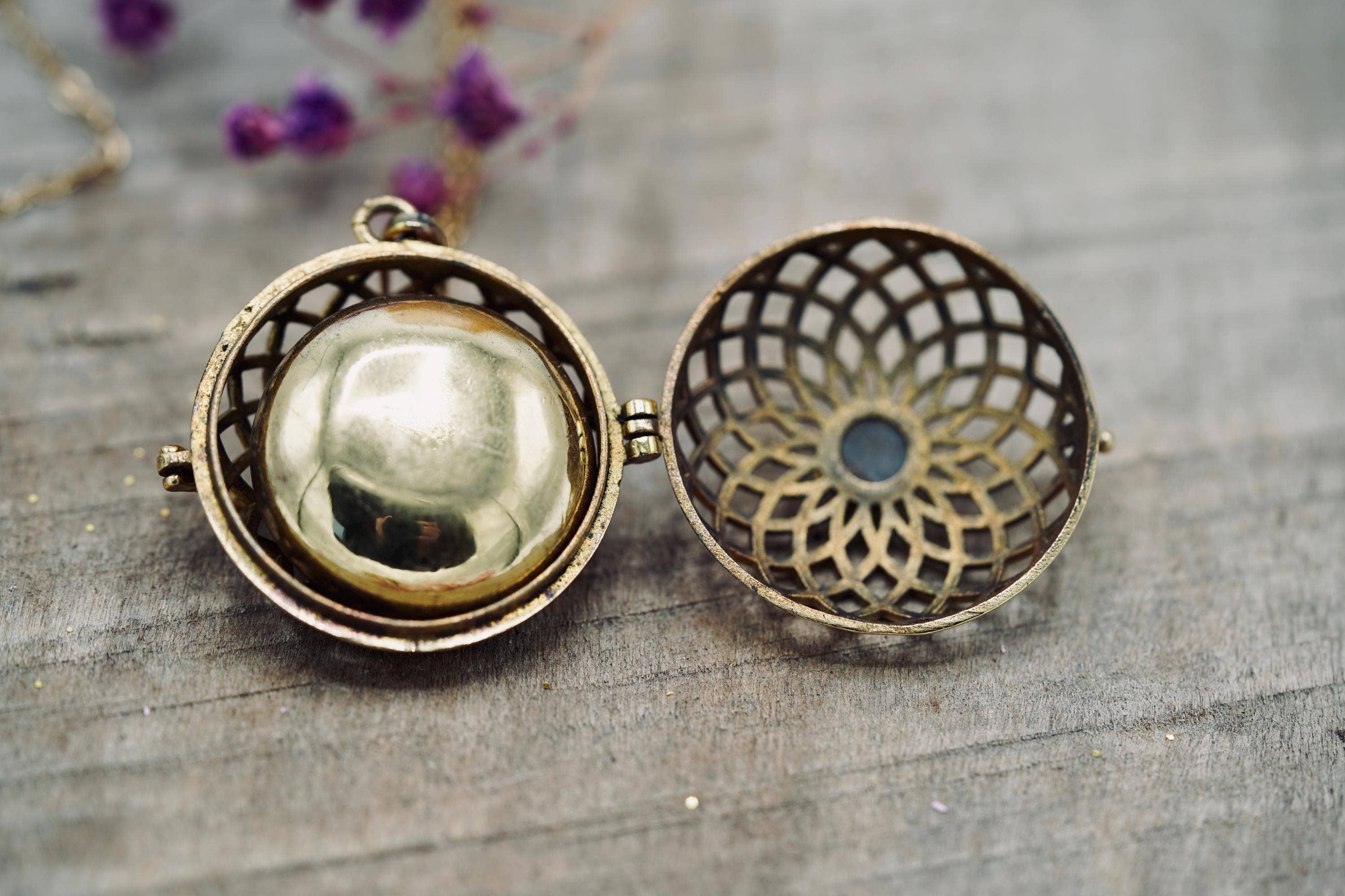 Kaali Boutique - Wholesale Pendant/Charm Necklace - Labradorite Bola Necklace for Pregnant Woman, Baby Shower Gift5