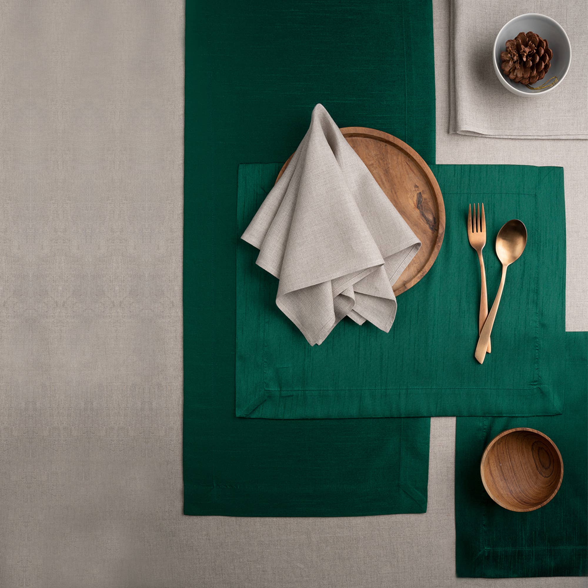 D'Moksha - Wholesale Table Runner - Emerald Green Vegan Silk Table Runner3