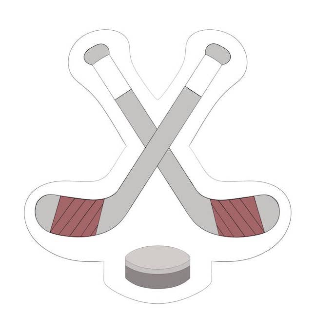 Hockeysticks met puck voor wholesale door Maison’s Custom Cutters