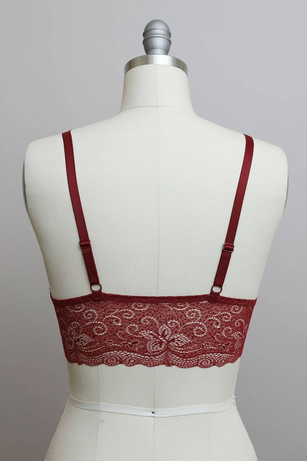 Leto Accessories - Vente Brassière – femme - Bralette à bretelles en dentelle de velours — Style luxueux, audacieux et féminin ✨11