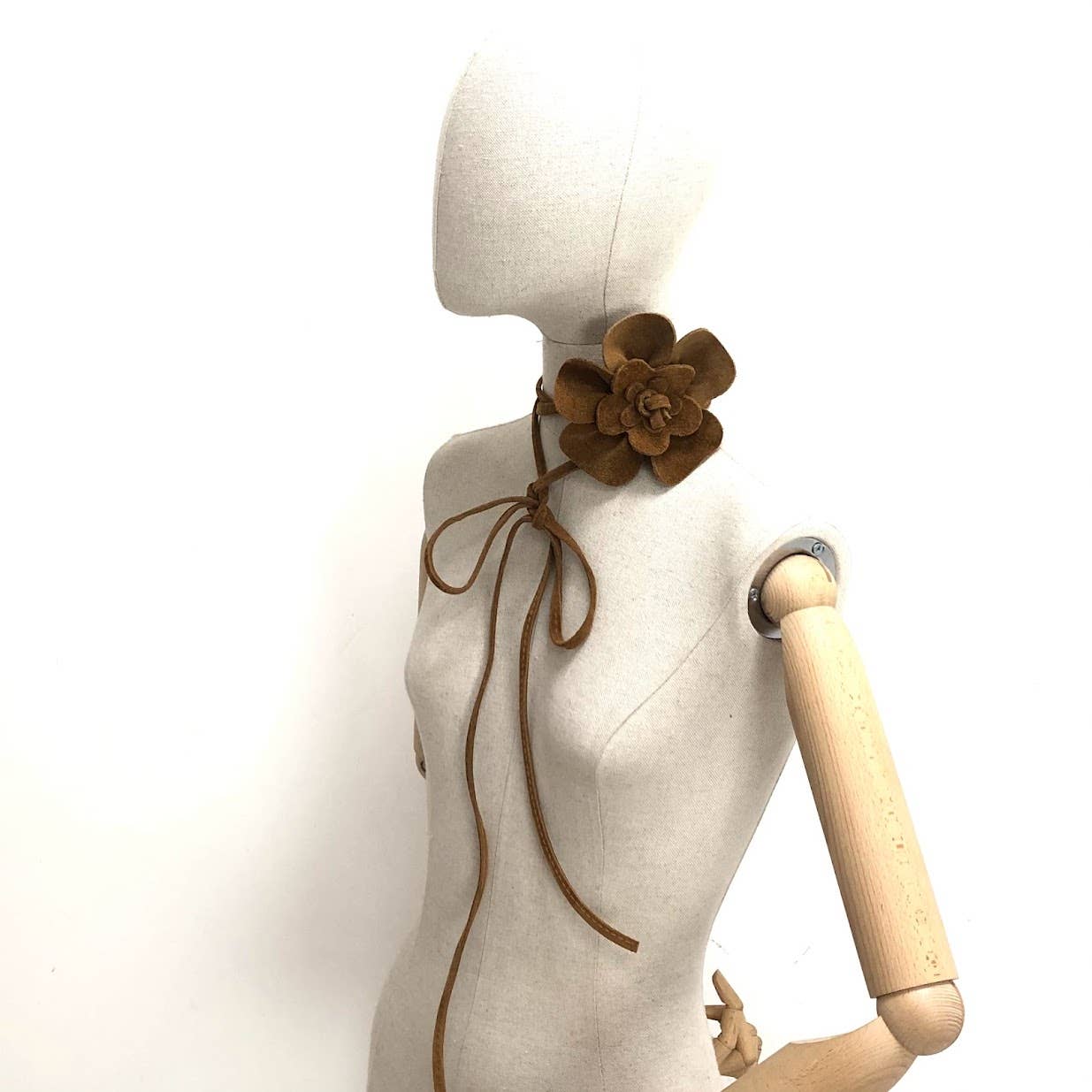 MILANO AMOUR - Wholesale Belt - Women's - BELT FLOWER MEDIUM SUEDE13