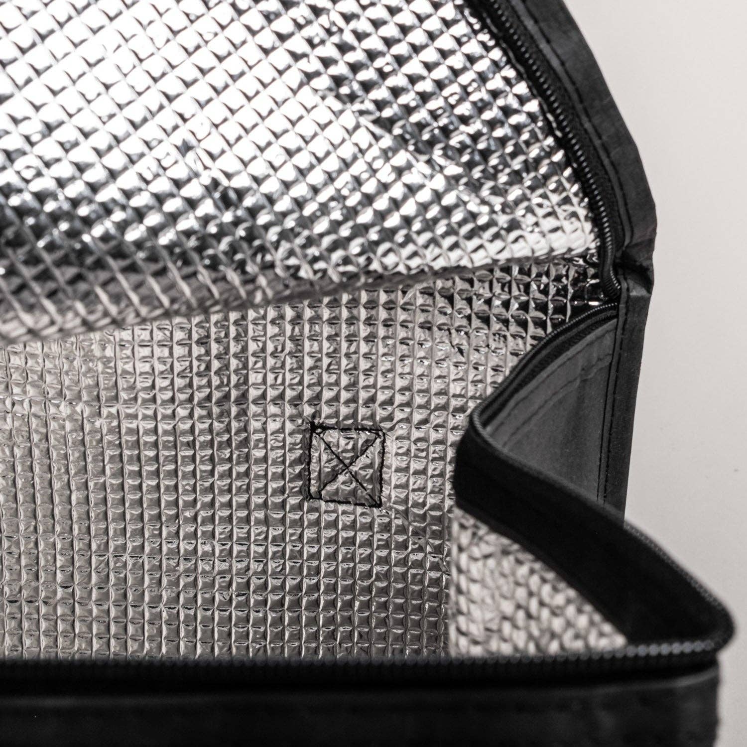 Eulenschnitt - Wholesale Cooler/Cooler Bag - Cooler bag black heart (PU = 5 pcs.)5