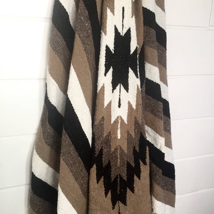 Montana Diamond Throw Blanket | Hygge | Cozy | Nesting for wholesale by Mahalo Market