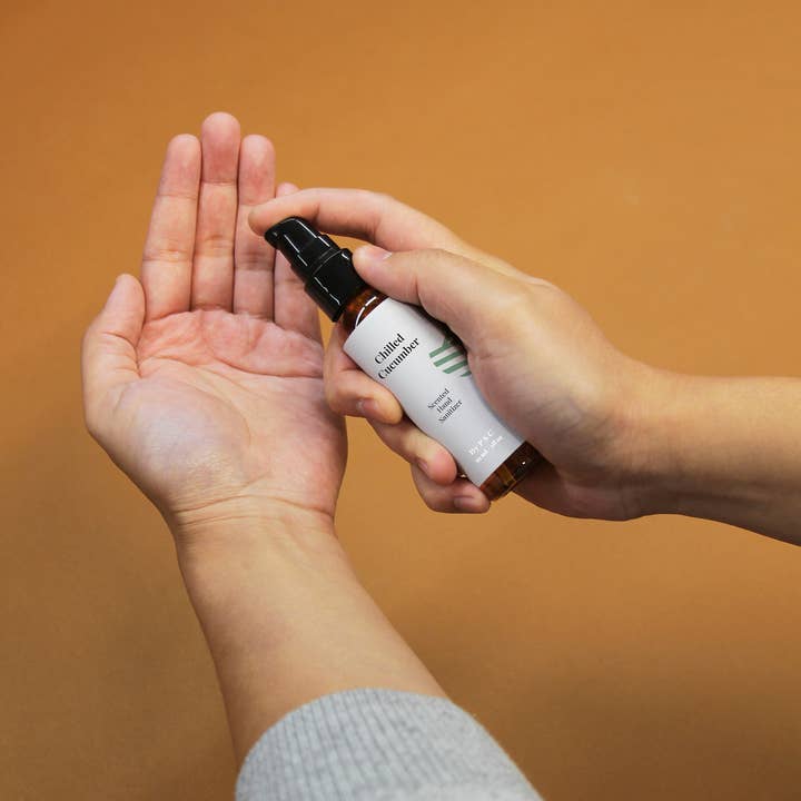 Pocket Square Clothing - Vendita all'ingrosso Igienizzante per le mani - Cetriolo refrigerato - Disinfettante profumato per le mani1