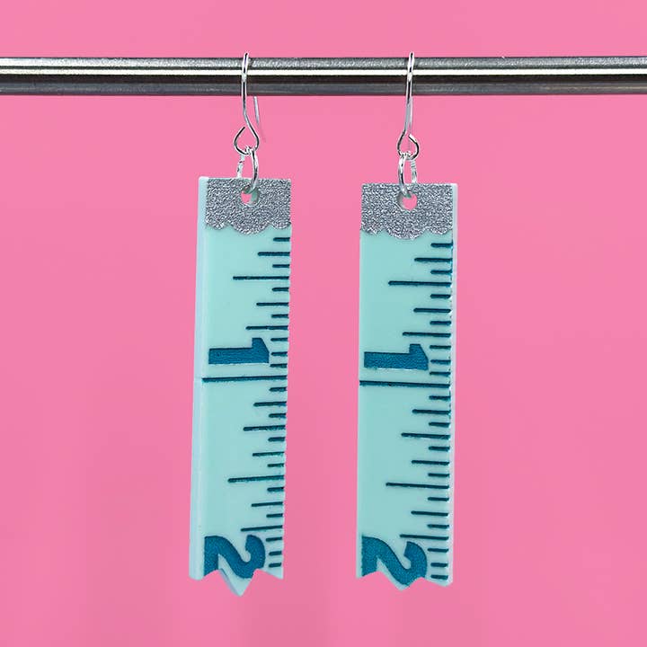 Orecchini a Nastro Misuratore - Azzurro Chiaro per la vendita all'ingrosso da parte di Art School Dropout