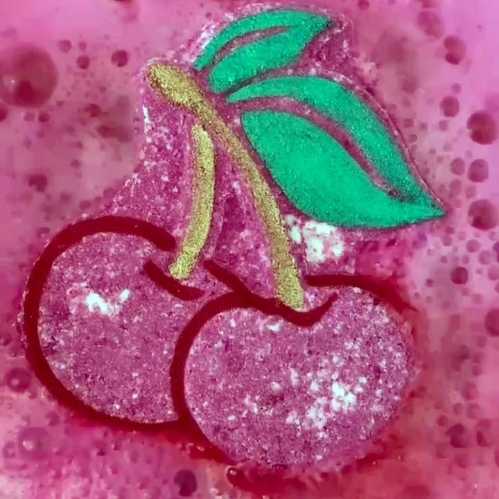 The Bomb Bar - Wholesale Bath Bomb/Fizz - Cherry Bomb1
