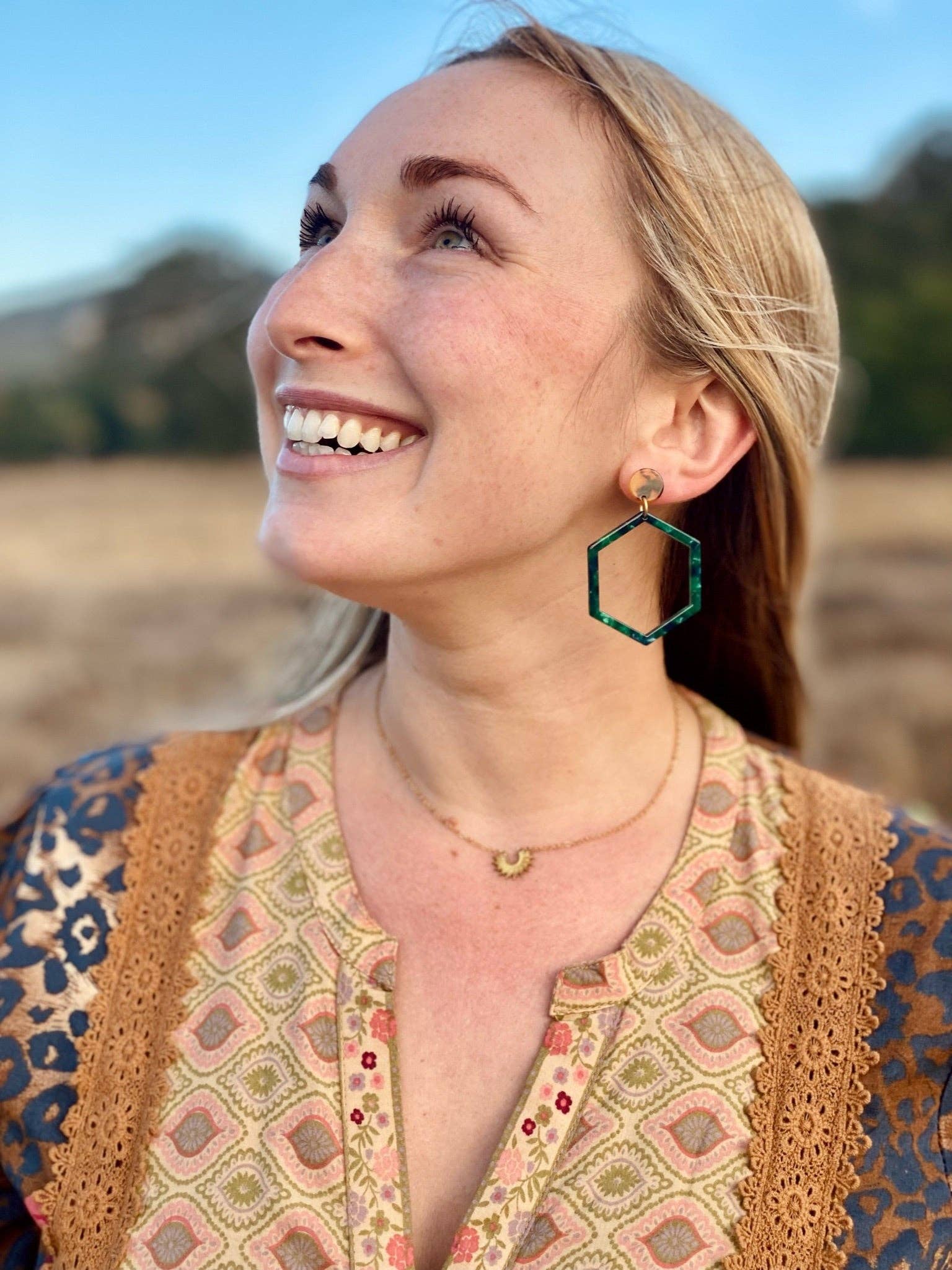 Moxie Collective (formerly Atonement Design) - Vendita all'ingrosso Orecchini pendenti - Orecchini esagonali verdi6