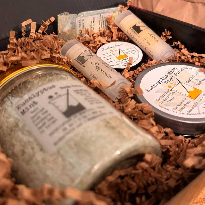 Eucalyptus Mint Spa Gift Set for wholesale by BeakerGold LLC