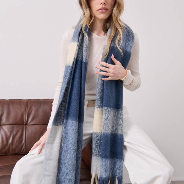 Angels Whisper Accessories - Wholesale Scarf - Women's - Wendy Checkered Fluffy Scarf6